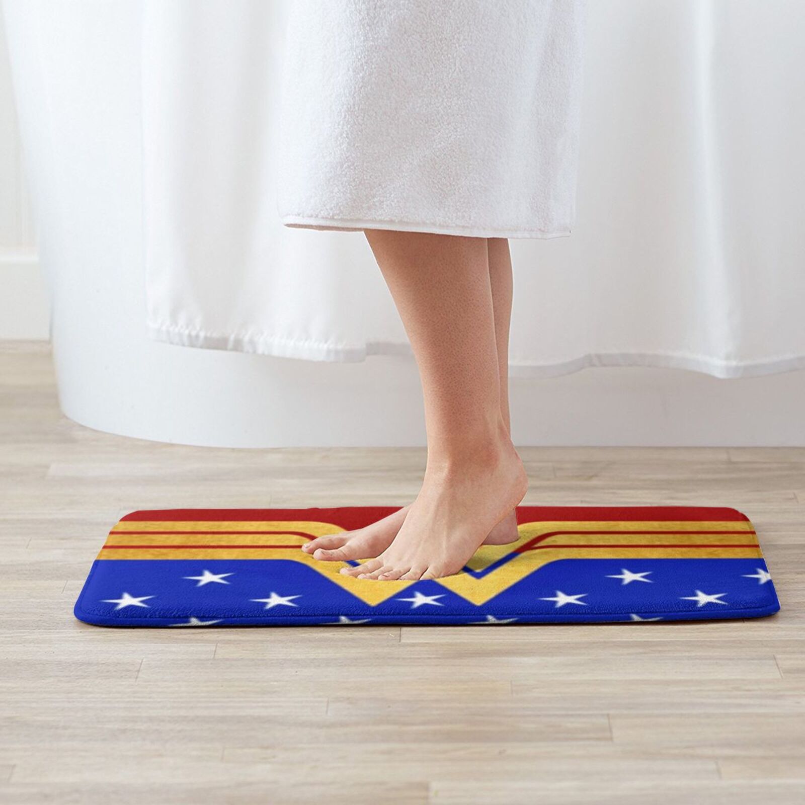 Golden Retro Wonder Womn Comic - Kids Outdoor Floor Cushions reseña y precio